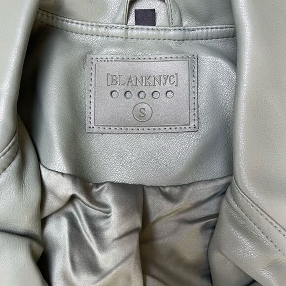 Blank NYC NWT Revolve Green Notched Collar Zip Up Faux Leather Moto Jacket Small - Picture 9 of 11